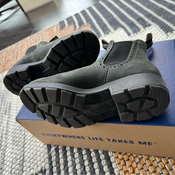 ❗️SOLD❗️Like New - Blundstone 1630 Women’s Original High Top Boots, Rustic Black - Picture 9 of 10